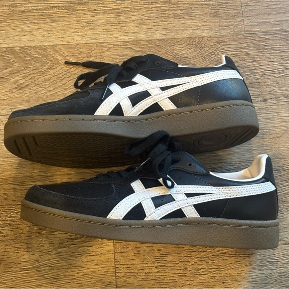 Onitsuka Tiger GSM 38 Black and White Sneakers - Picture 3 of 8